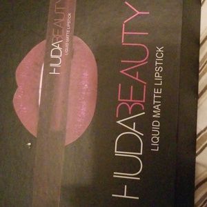 Matte lipstick bundle